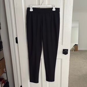 Women’s Nike DRI-FIT Black Tour Golf Pants- Size S. Great Condition.